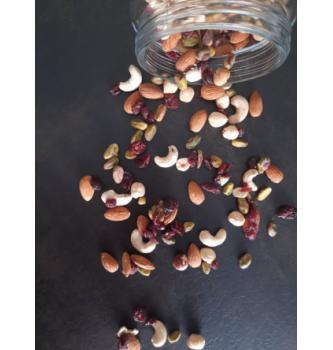 Mix oreščkov (paket 500g)